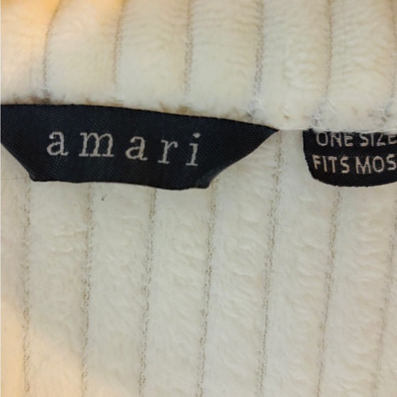 Cozy Cream Zip-Up Robe - Picture 2 of 4